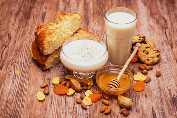 milk with curd and honey