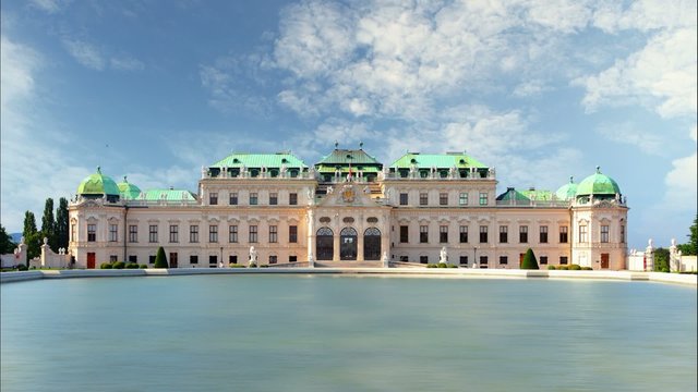 Belvedere Palace in Vienna - Austria, Time lapse