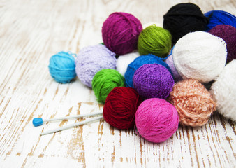 Color woolen clews