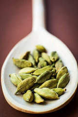 Whole cardamom