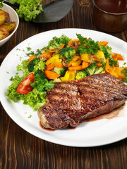 Entrecote mit Gemüse