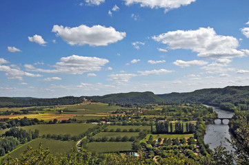Fototapeta na wymiar La valle della Dordogna a Beynac - Aquitania