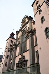 Fototapeta na wymiar Eglise notre Dame de l'assomption, Cologne 
