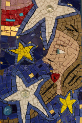 Mosaico con cara de mujer.