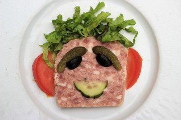 SMILEAT: Funny french pâté (with ears or headphones)