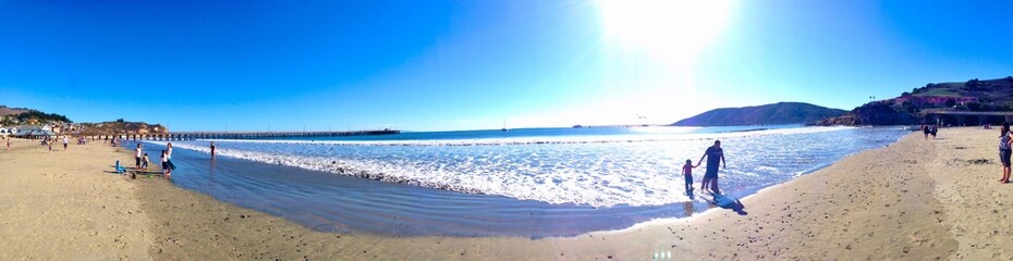 Fototapeta na wymiar Nice sunny day in malibu beach california