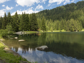 Lago alpino