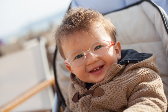Baby Glasses Images – Browse 149,807 Stock Photos, Vectors, and Video |  Adobe Stock