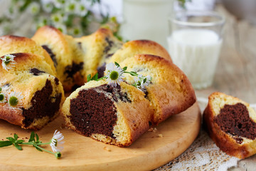 Marble cake and milk