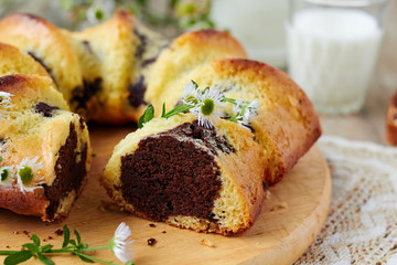 Marble cake and milk