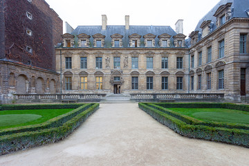 Obraz premium Hotel de Sully , Paris