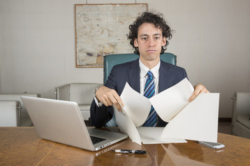 noia in ufficio