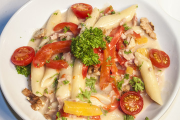Pepper and ham pasta