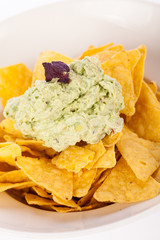 Crisp corn nachos with guacamole sauce