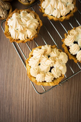 Cherry pastry with meringue