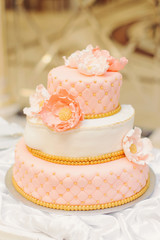 Stylish Wedding Cake