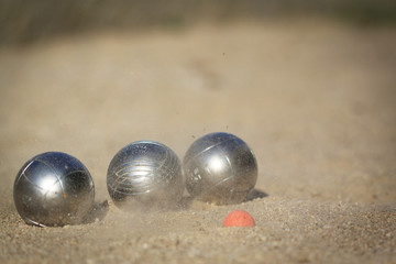 3 boules de pétanque