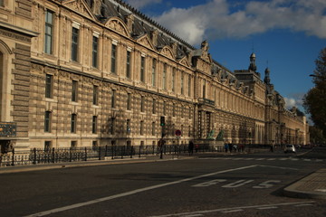 Fototapeta na wymiar Quai des Tuileries Paris France