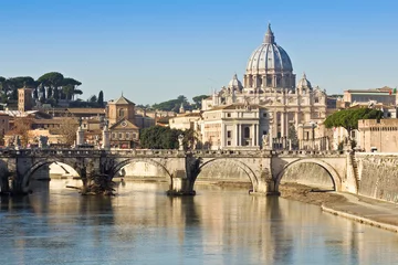 Foto auf Leinwand Brücke, Basilika und der Fluss Tiber in Rom © Michal Ludwiczak