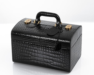 bauletto in pelle nera