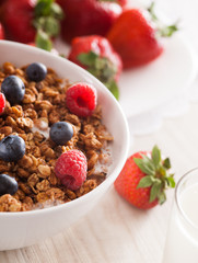 muesli with berries