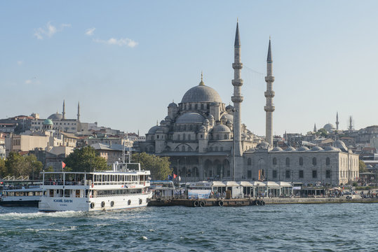 Istambul navigazione sul Bosforo