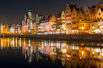 Fototapeta na wymiar Architecture of old town in Gdansk at night, Poland