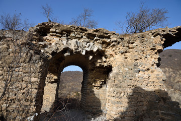 the desolate and ruined great wall
