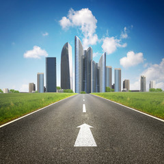Straße zur Stadt
