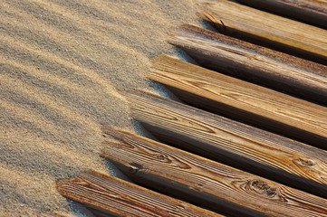 Sand und Holz