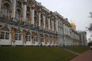 Fototapeta na wymiar pushkin palace (st-petersburg)