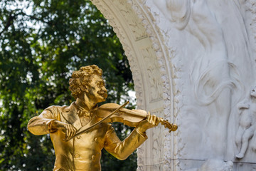 Obraz premium Österreich, Wien, Johann Strauß Denkmal