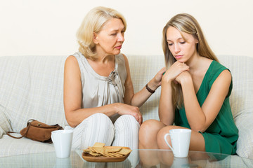 Mother tries reconcile with daughter
