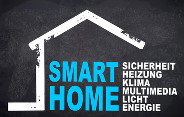 Kreidetafel mit Haus und Smarthome