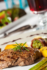 Steak mit Rosmarin