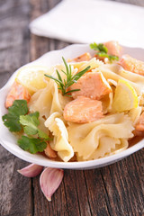 pasta with salmon