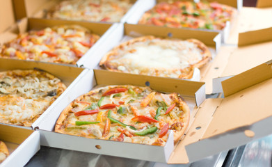 Pizza in box - 74222232