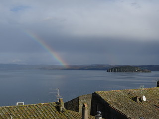 Arcobaleno sul lago di Bolsena