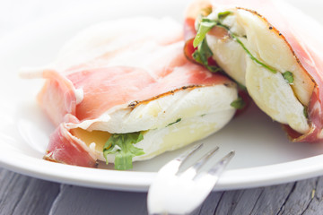Tomino cheese with bacon