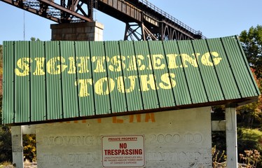 Sightseeing tours sign
