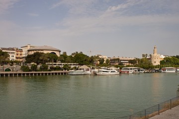 Fototapeta na wymiar Guadalquivir river in Seville