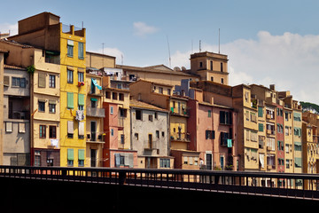 Fototapeta na wymiar Colorful houses of Girona