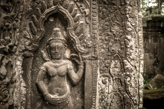 The Apsara decoration at the corner of Bayon temple in Siem Reap, Cambodia.