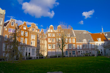 Fototapeta na wymiar Amsterdam small houses