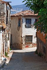 Fototapeta na wymiar Rundown houses in Turkish village