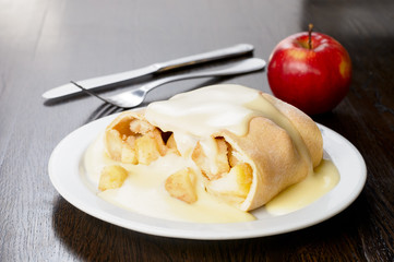 Apple strudel