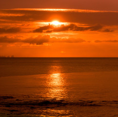Obraz premium Sunset Paradise Fiery Backdrop