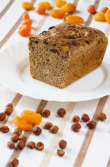 Bread with dried fruits