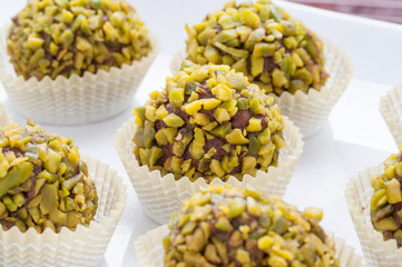 Praline di cioccolato casalinghi ai pistacchi