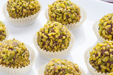 Praline di cioccolato casalinghi ai pistacchi